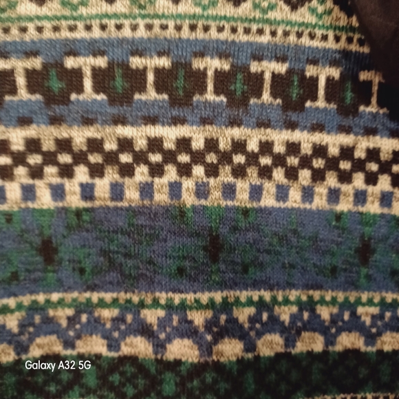 Button up hooded sweater jacket - Picture 4 of 6